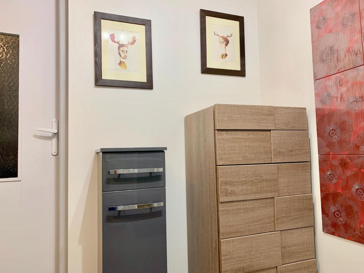 Maison de campagne Chez Trabou et Loulou 20 min de La Rochelle Aigrefeuille-dʼAunis Extérieur photo