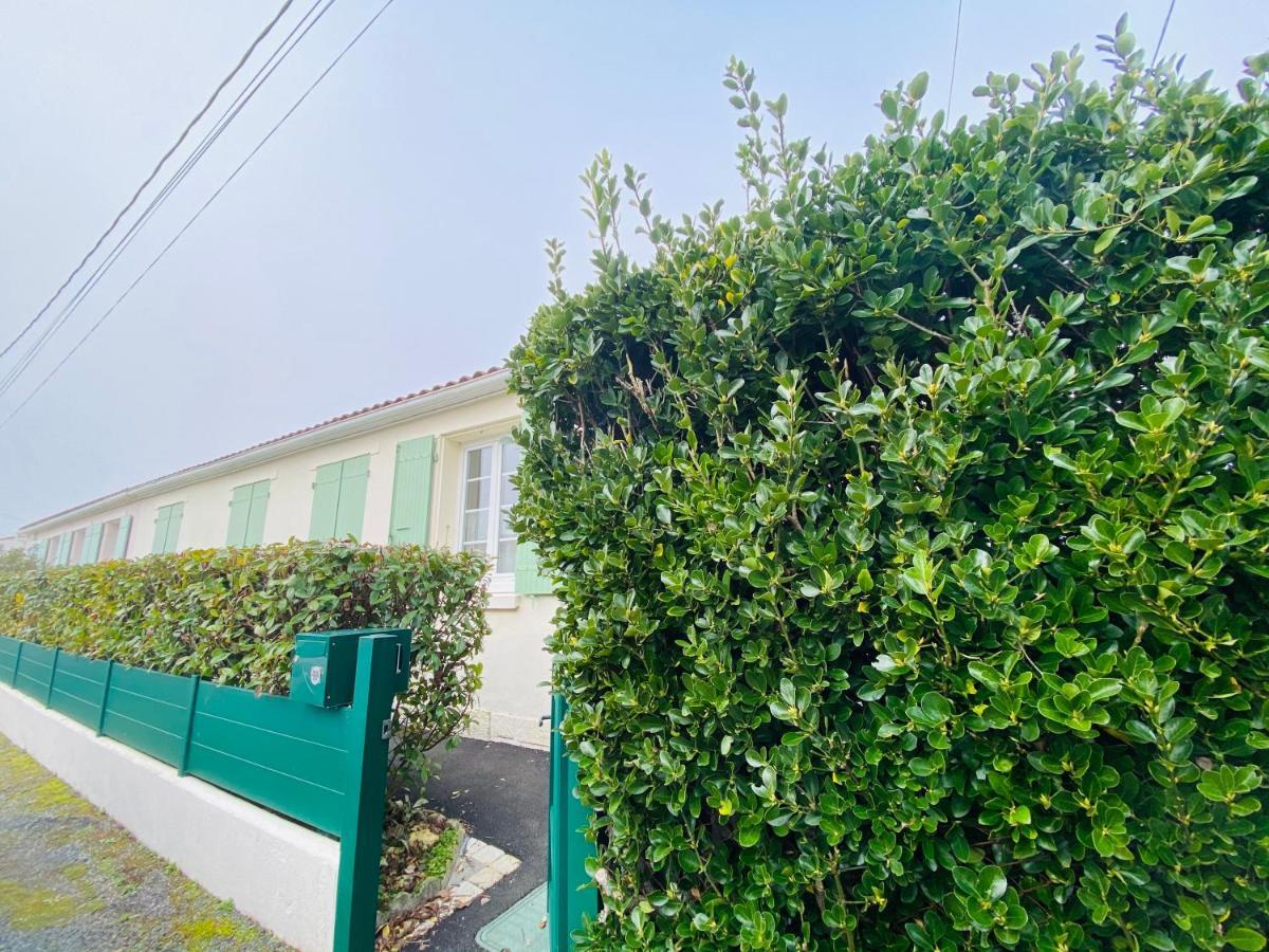 Maison de campagne Chez Trabou et Loulou 20 min de La Rochelle Aigrefeuille-dʼAunis Extérieur photo